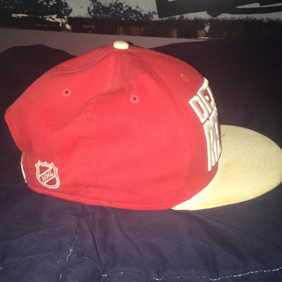Detroit Red Wings SnapBack - Picture 3 of 5